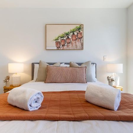 Central Sunny Perch 2 Bed 1 Bath Daire Christchurch Dış mekan fotoğraf
