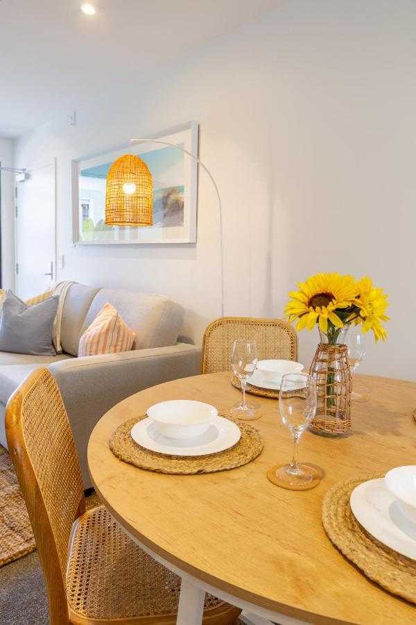 Central Sunny Perch 2 Bed 1 Bath Daire Christchurch Dış mekan fotoğraf